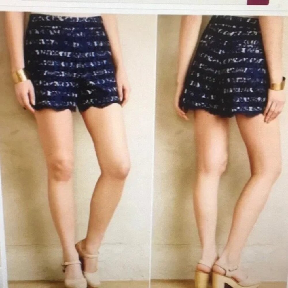 Cartonnier Shorts 2 Blue Lace Stripe Scallop Hem